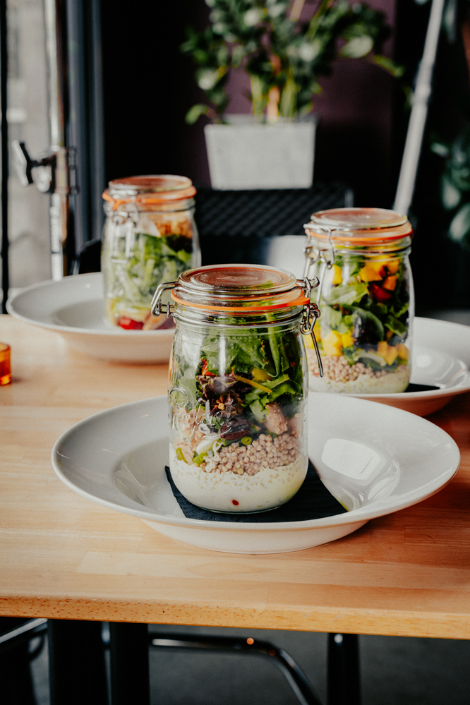 klein nouter bar salad in a jar Shotbykartell-46